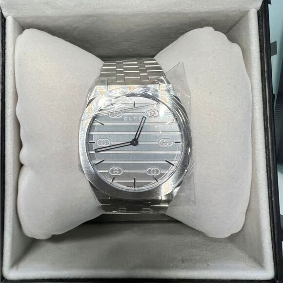 NIB Silver Gucci Watch - Picture 1 of 9